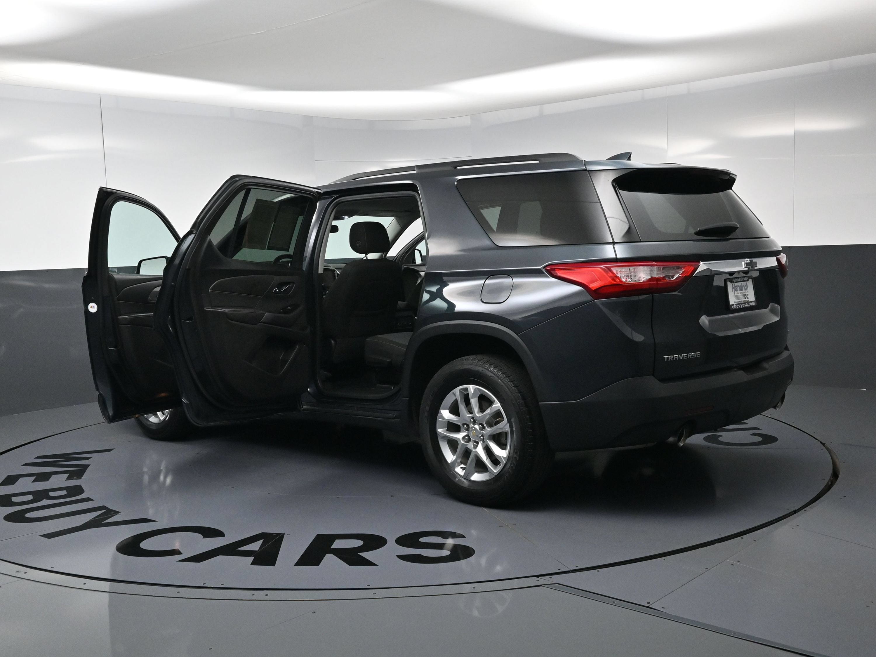 Used 2019 Chevrolet Traverse LT FWD image 28
