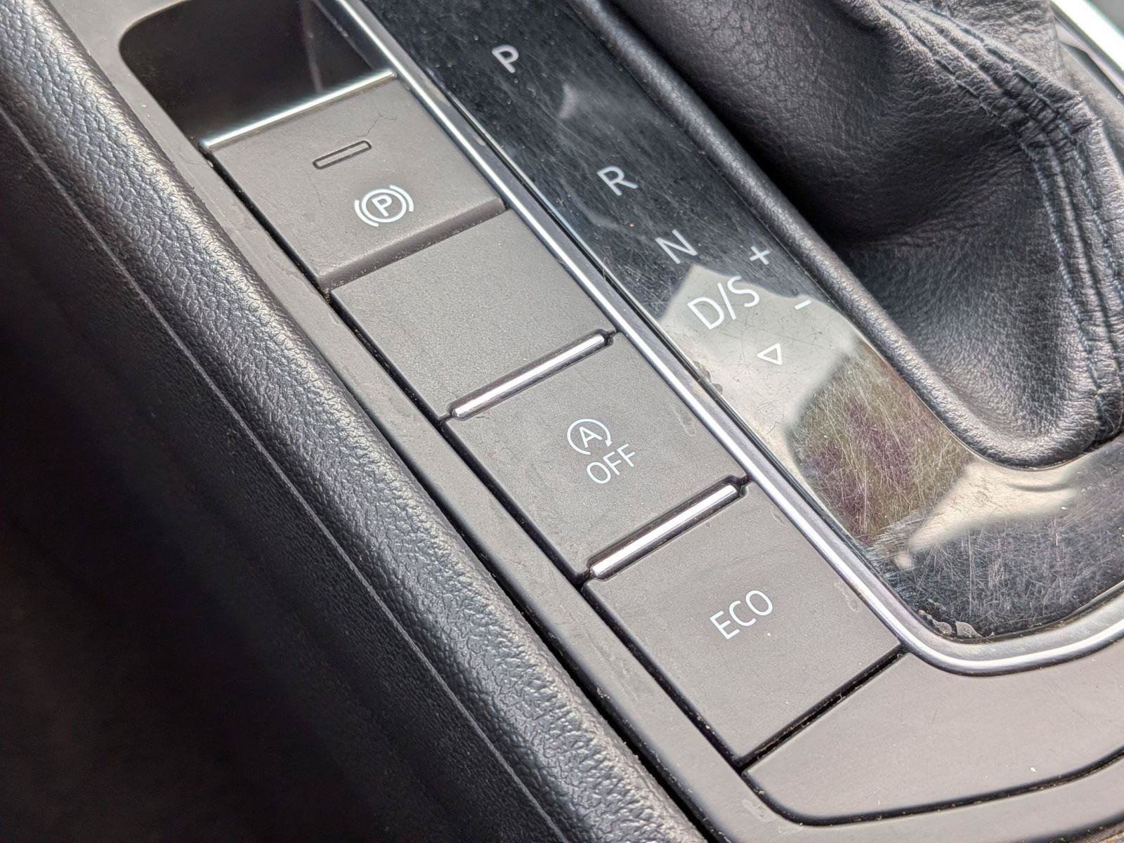 Used 2019 Volkswagen Jetta SE FWD image 16