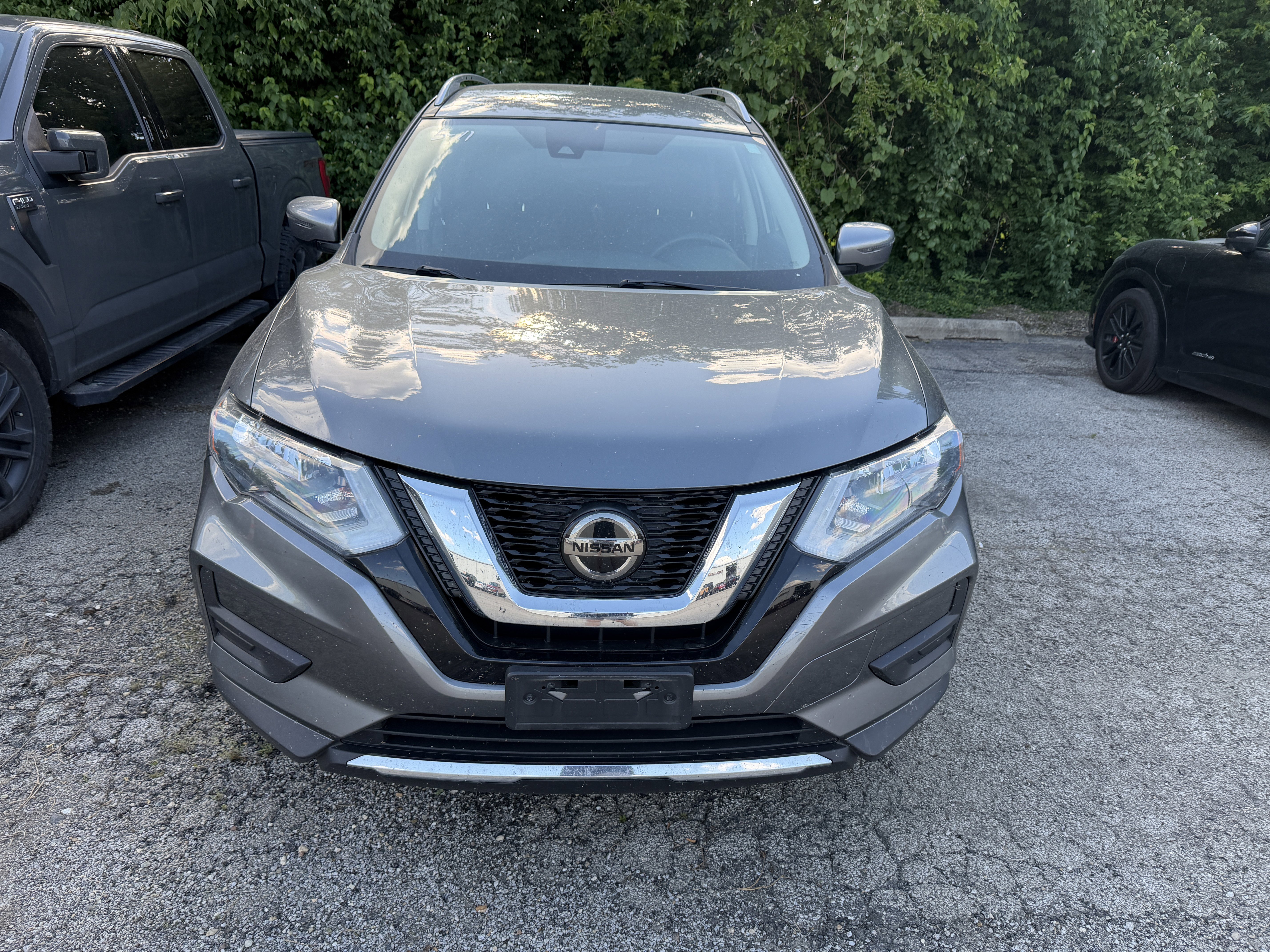 Used 2019 Nissan Rogue SV AWD/4WD image 3
