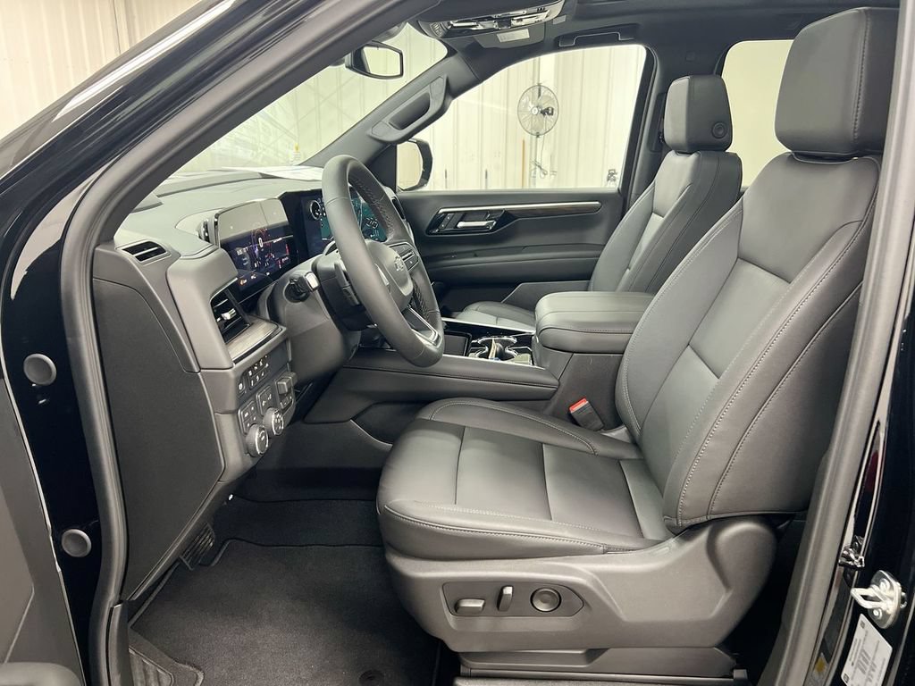 New 2026 Chevrolet Suburban Z71 w/ Comfort Package AWD/4WD image 21
