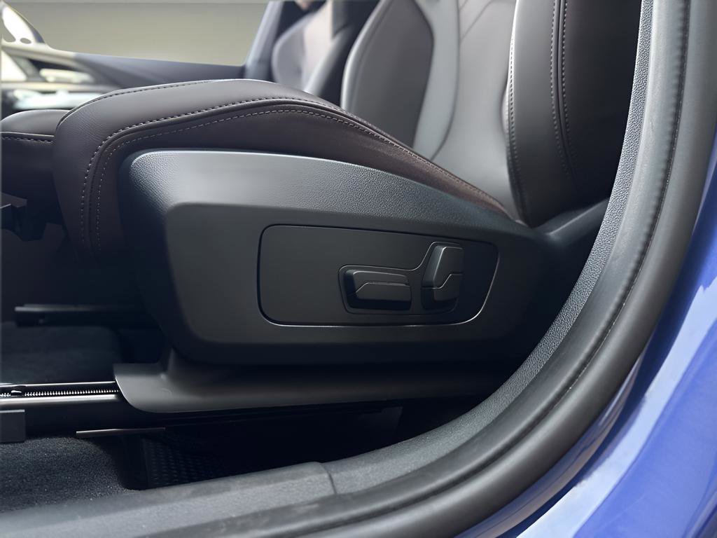 Used 2024 BMW X1 M35i w/ M Sport Professional Package image 24