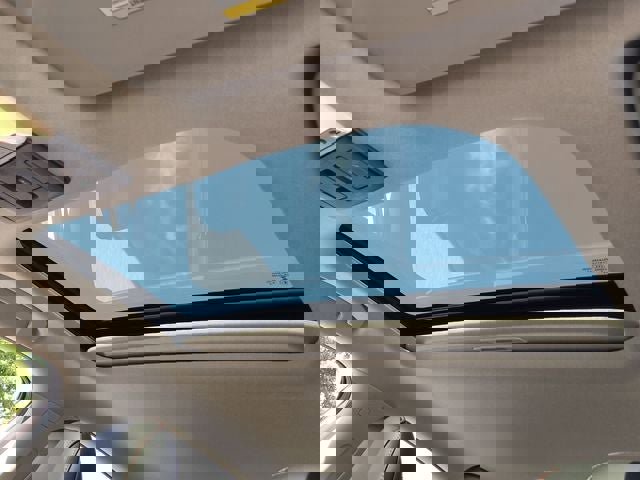 Used 2024 Nissan Sentra SR w/ SR Premium Package image 18