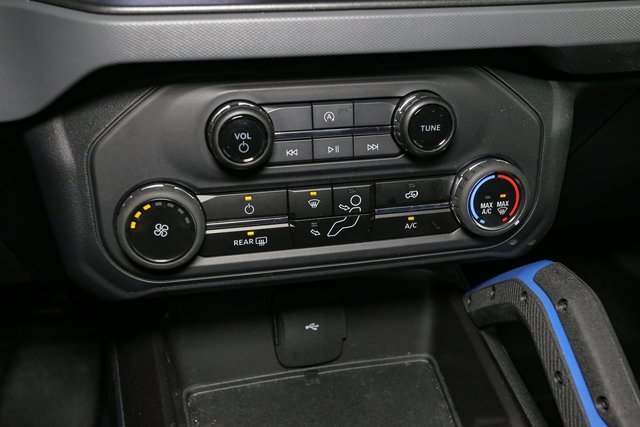 Used 2024 Ford Bronco Black Diamond image 23
