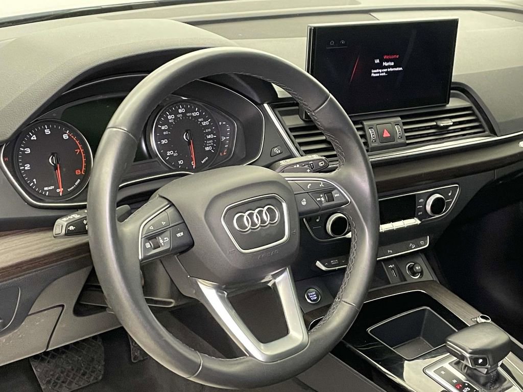 Certified 2023 Audi Q5 2.0T Premium w/ Convenience Package image 4