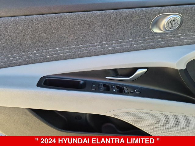 Used 2024 Hyundai Elantra Limited FWD image 11