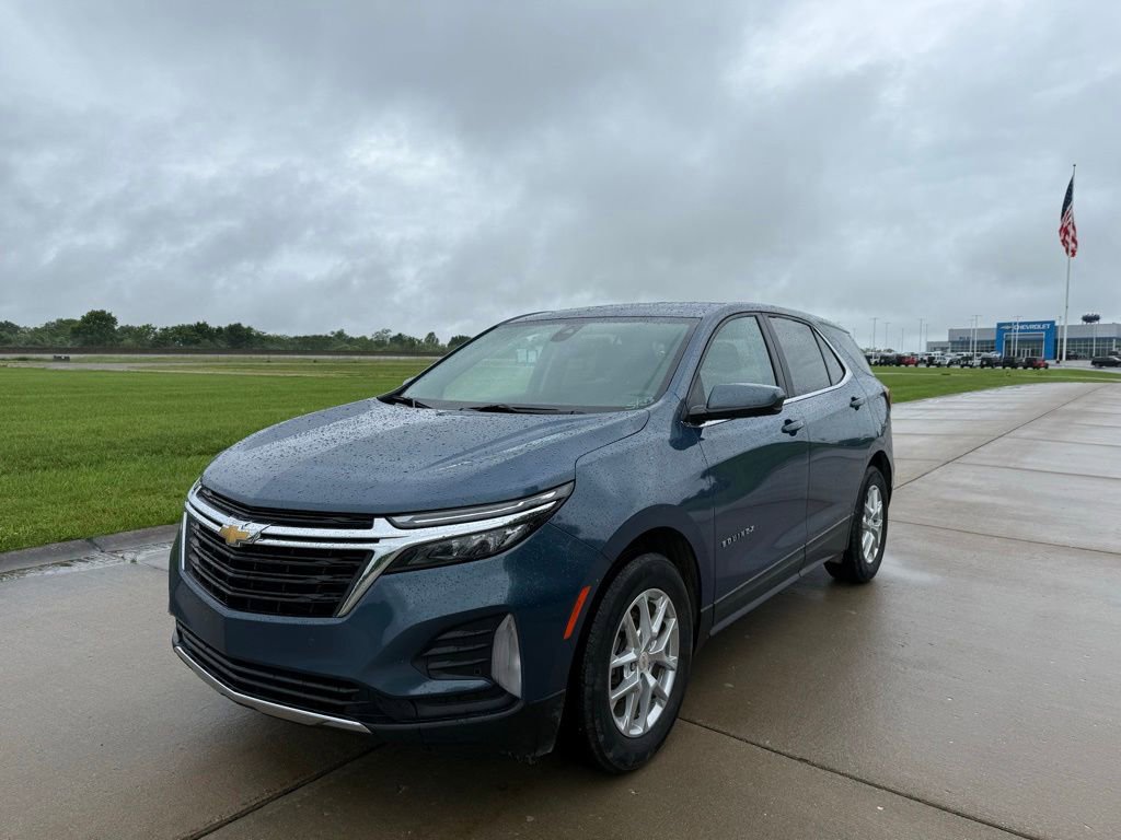 Used 2024 Chevrolet Equinox LT w/ LPO, Floor Liner Package FWD image 10