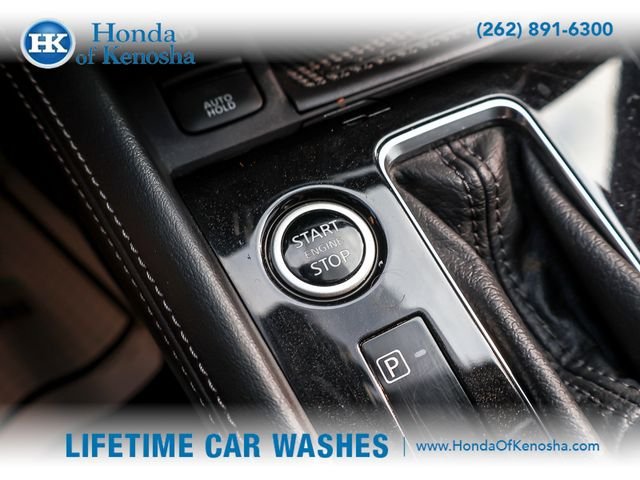 Used 2024 Nissan Kicks SR w/ SR Premium Package FWD image 17