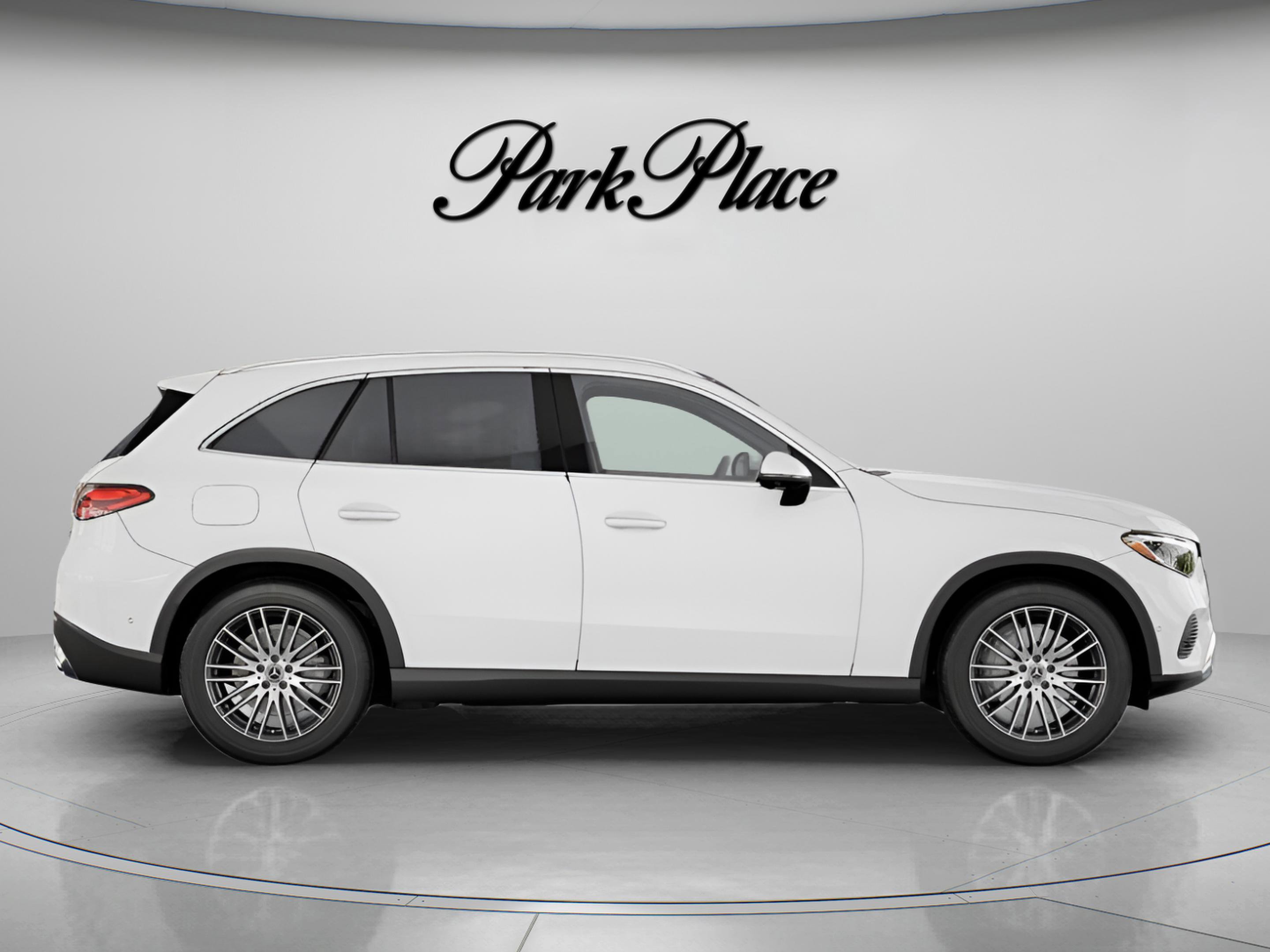 Used 2026 Mercedes-Benz GLC 300 image 26