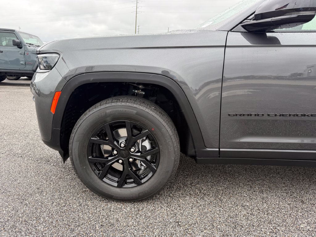 New 2026 Jeep Grand Cherokee Altitude RWD image 22