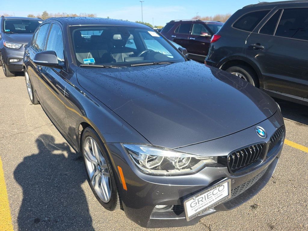 Used 2018 BMW 340i xDrive Sedan AWD/4WD image 4