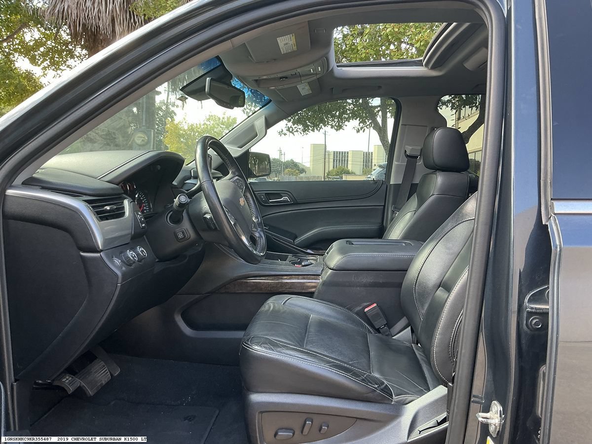 Used 2019 Chevrolet Suburban LT AWD/4WD image 8