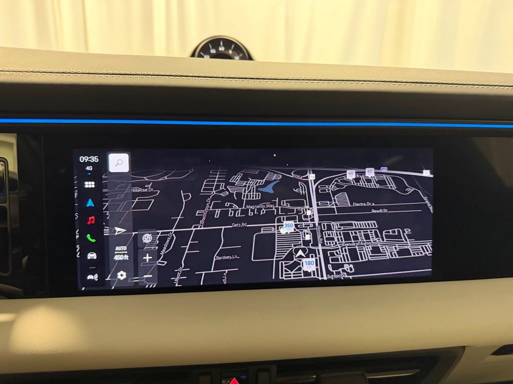 Certified 2025 Porsche Macan Turbo Electric image 18