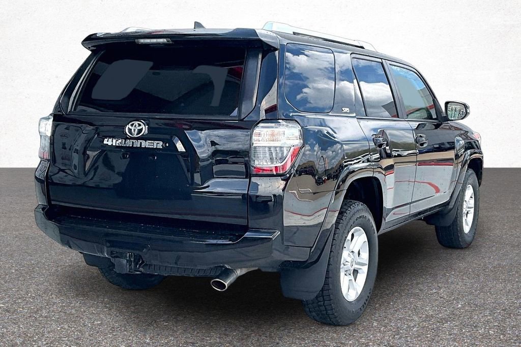 Used 2017 Chevrolet Silverado 1500 LT w/ All Star Edition image 7