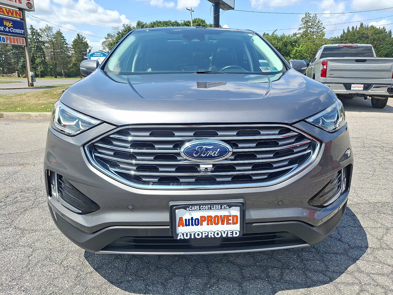 Used 2022 Ford Edge Titanium w/ Equipment Group 301A AWD/4WD image 2