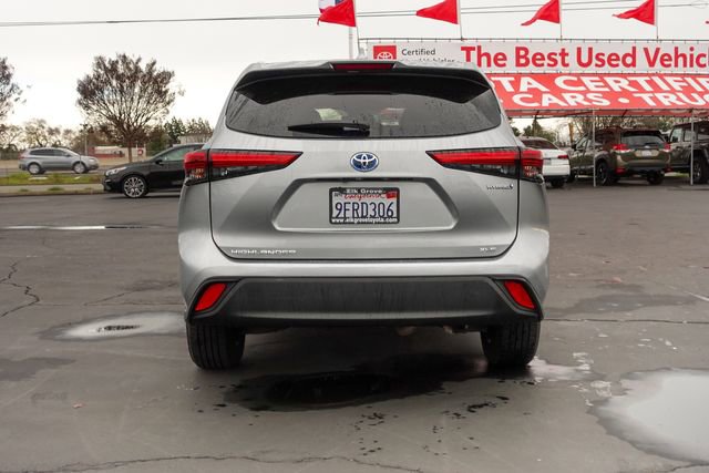 Certified 2023 Toyota Highlander XLE image 61