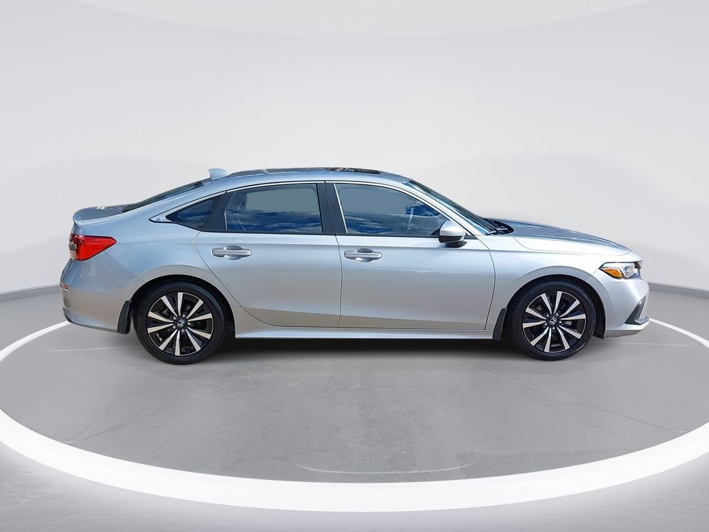 Used 2023 Honda Civic EX image 4