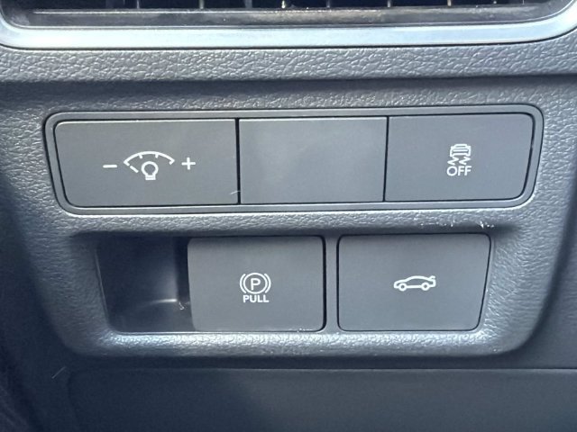 Used 2025 Hyundai Sonata SEL FWD image 25