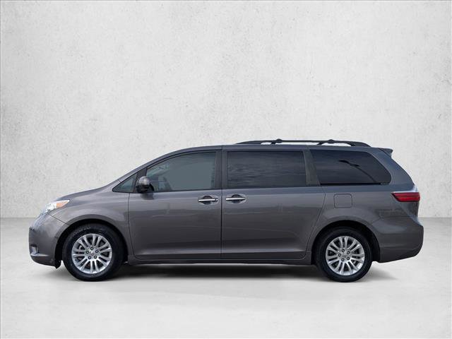 Used 2015 Toyota Sienna XLE image 9