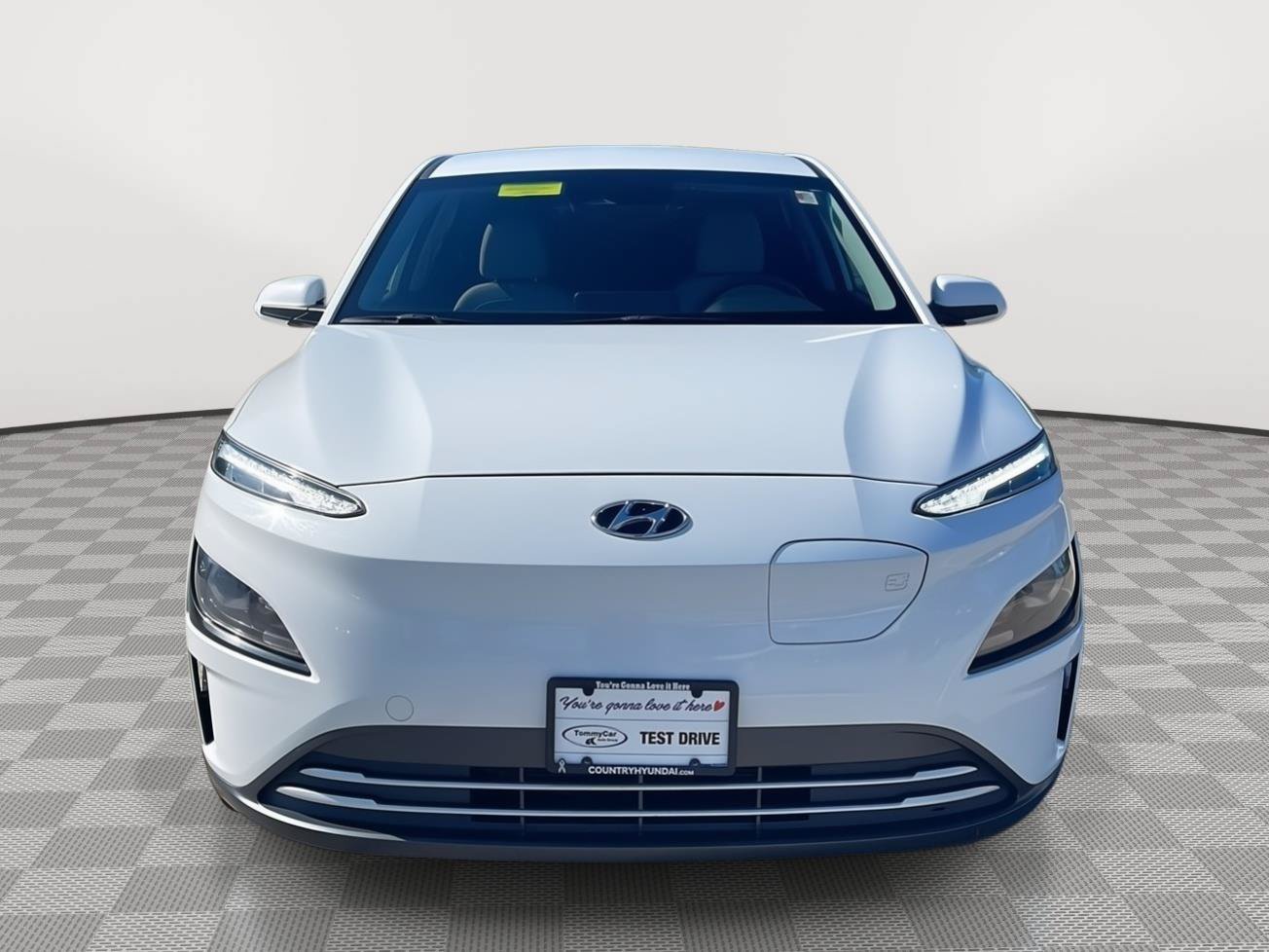 Certified 2023 Hyundai Kona SE w/ Cargo Package FWD image 2
