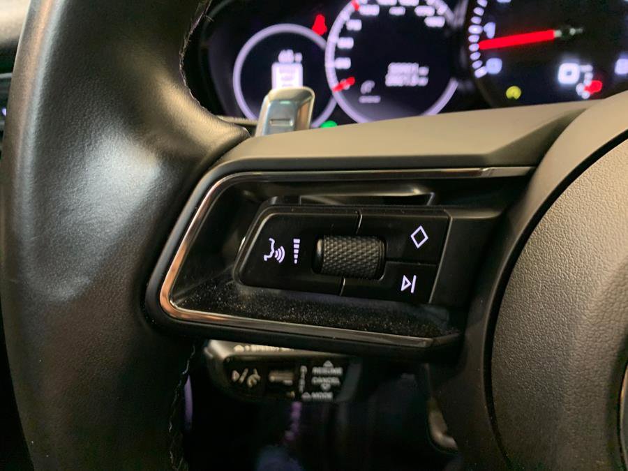 Used 2023 Porsche Panamera 4 Platinum Edition w/ Assistance Package image 21