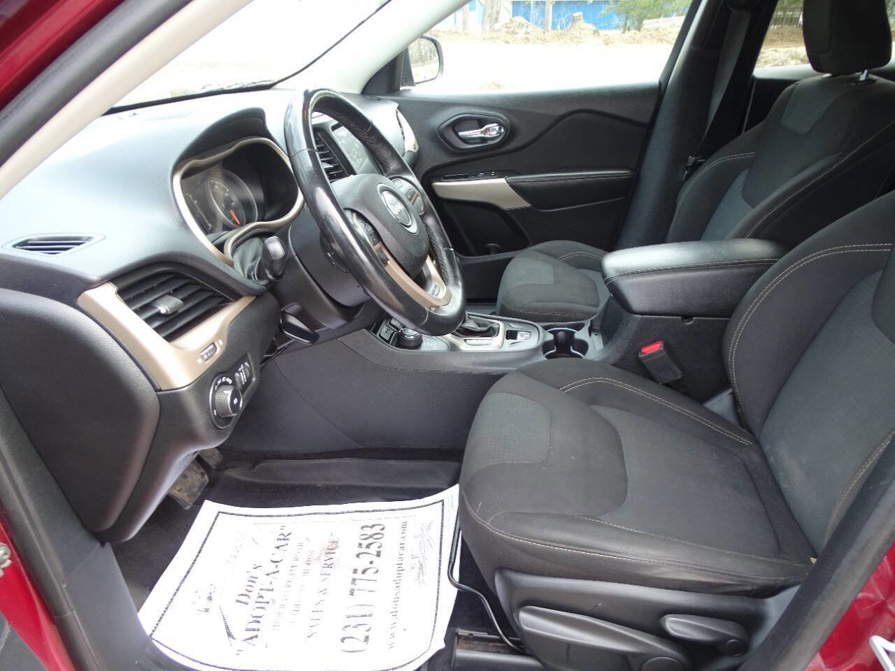 Used 2018 Jeep Cherokee Latitude w/ Quick Order Package 26T image 2