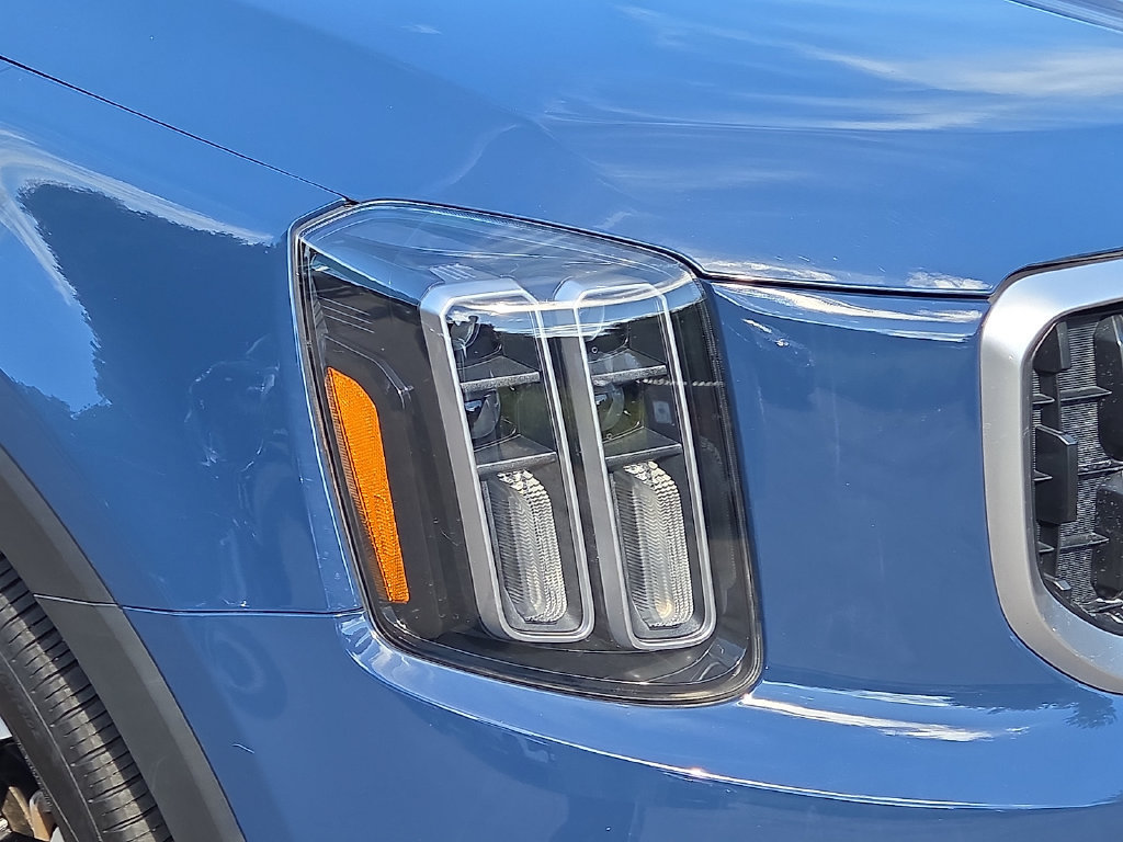 Certified 2024 Kia Telluride EX w/ EX Captain's Chair Package AWD/4WD image 9