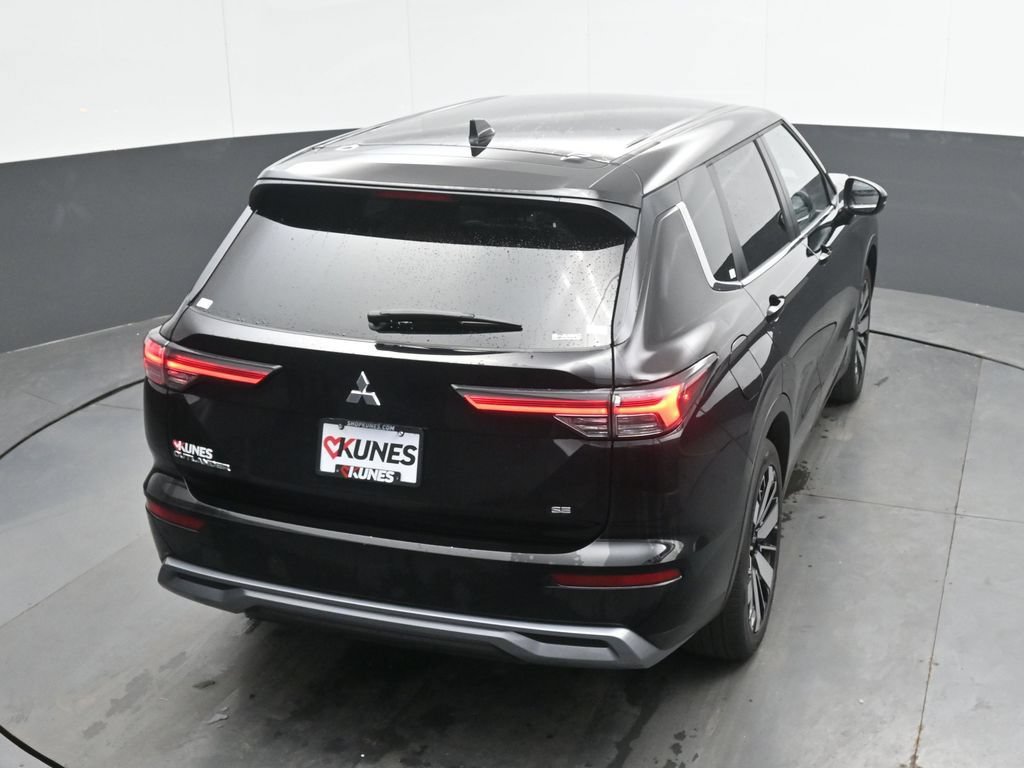 Used 2025 Mitsubishi Outlander SE AWD/4WD image 31