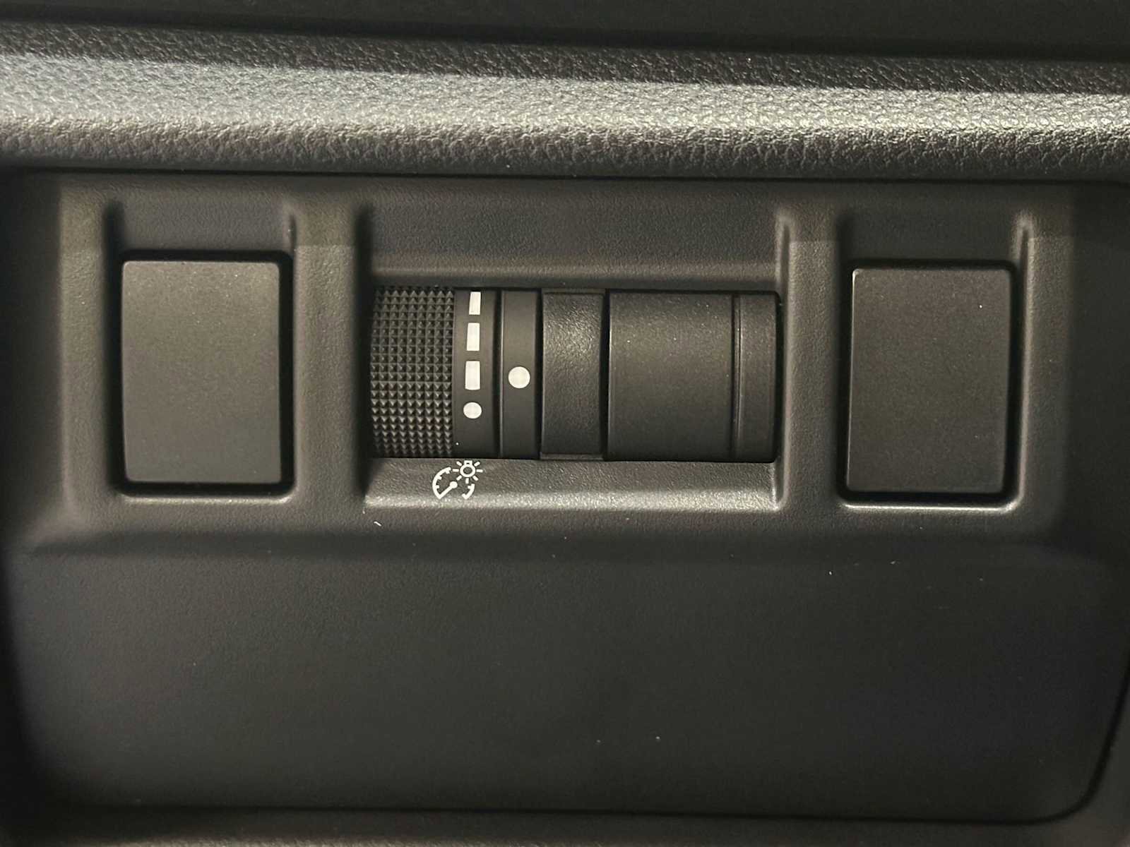 Used 2024 Subaru Crosstrek 2.5i Limited w/ Crosstrek Mirror Package image 17