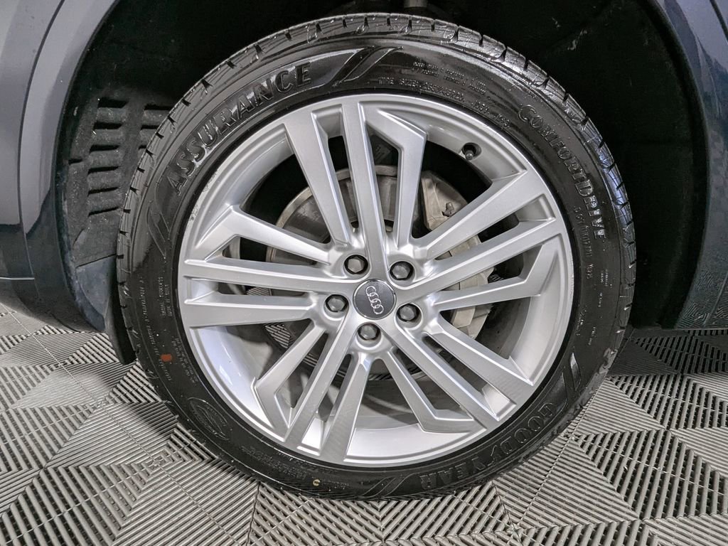 Used 2018 Audi Q5 Prestige w/ Prestige Package image 48