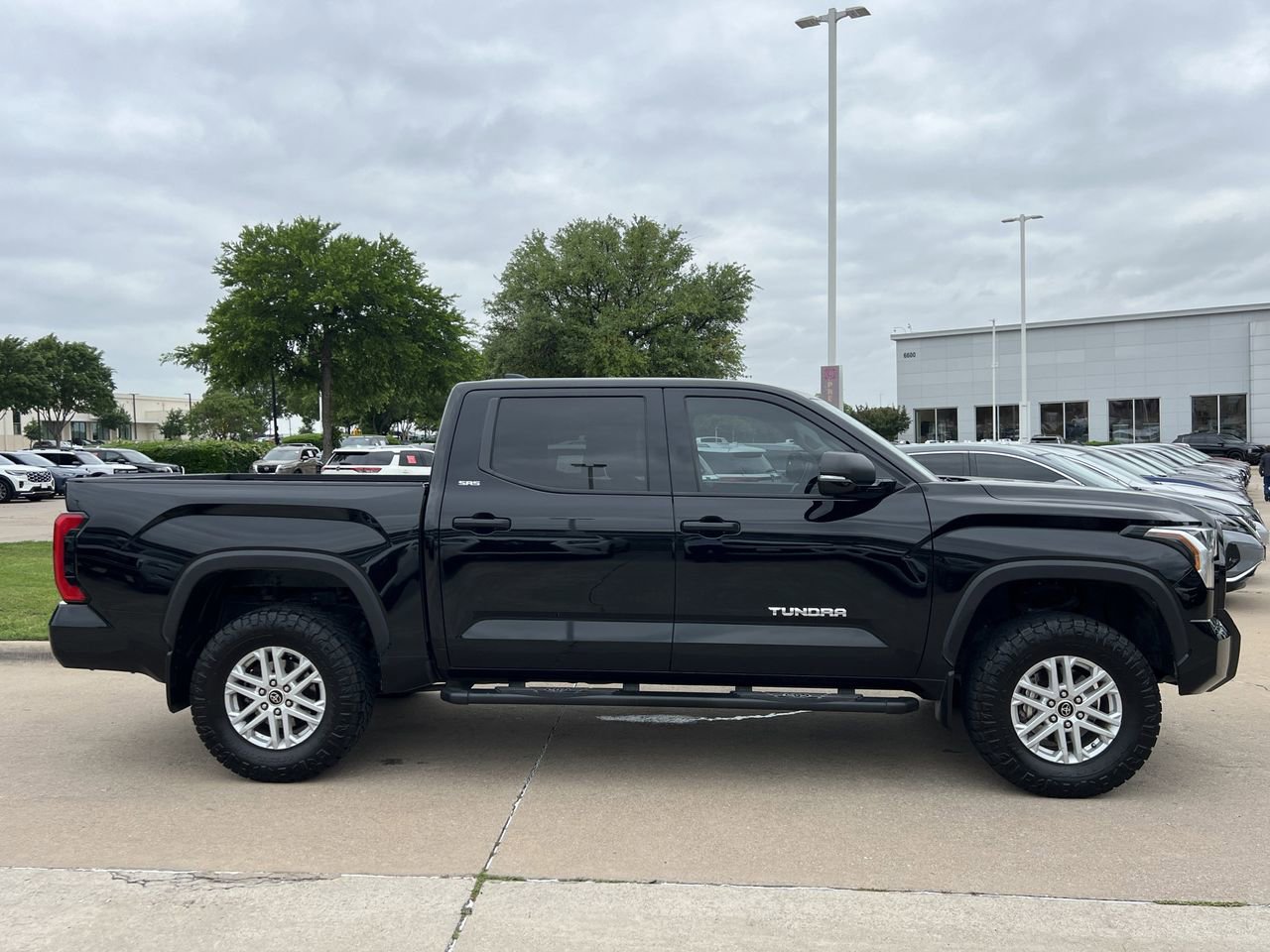 Used 2024 Toyota Tundra SR5 w/ SR5 Convenience Package AWD/4WD image 3