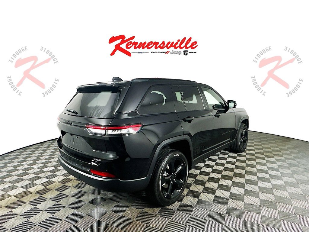 New 2025 Jeep Grand Cherokee Altitude image 7