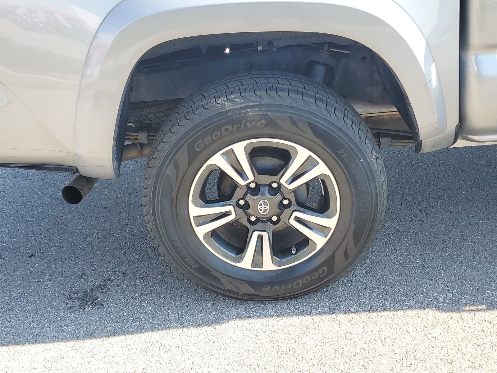 Certified 2019 Toyota Tacoma TRD Sport image 5