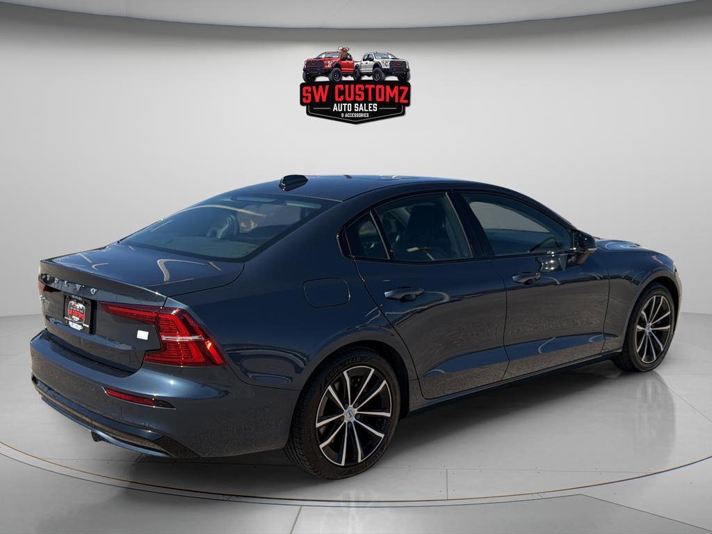 Used 2023 Volvo S60 T8 Plus image 7