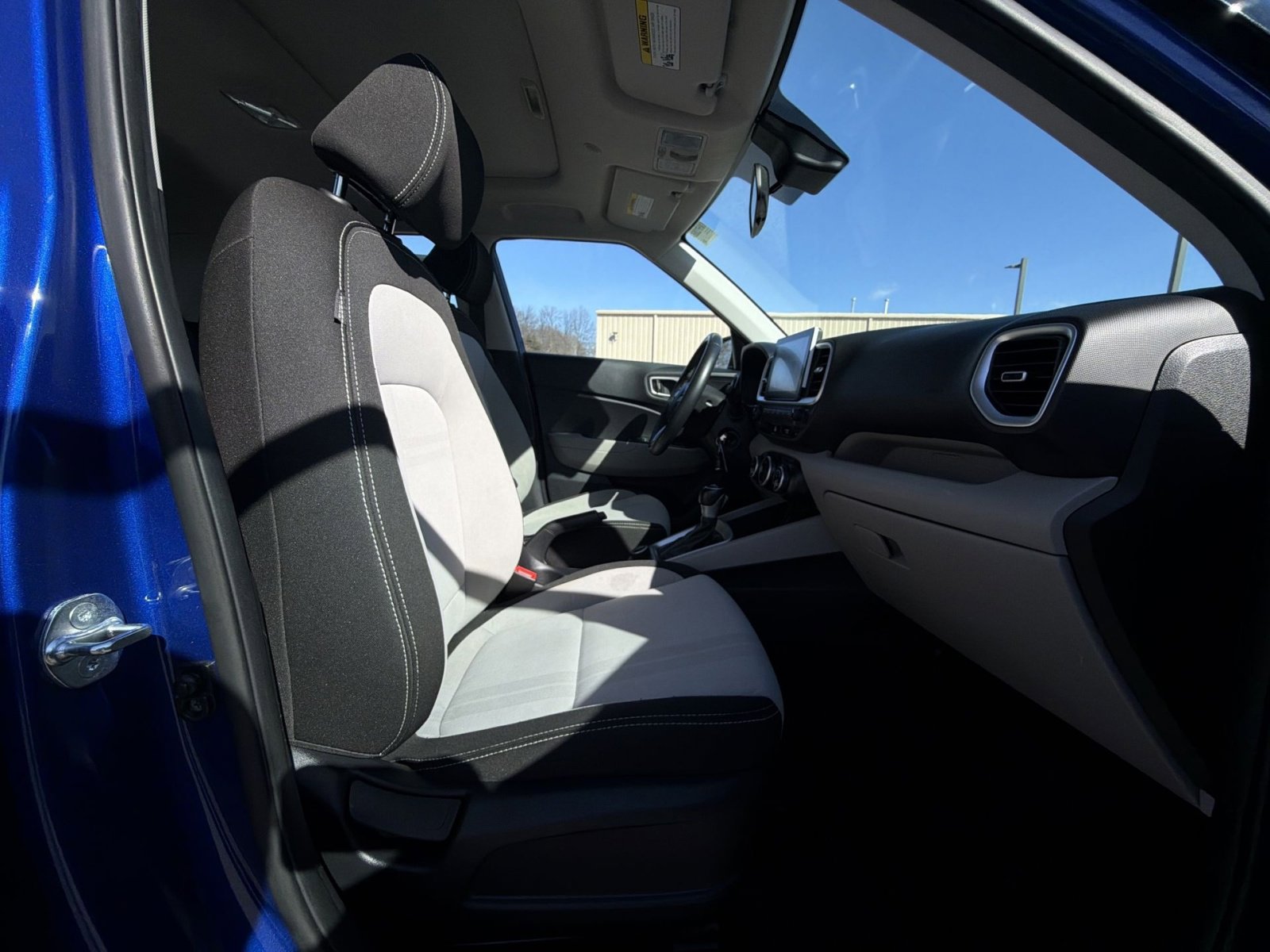 Certified 2023 Hyundai Venue SEL image 26