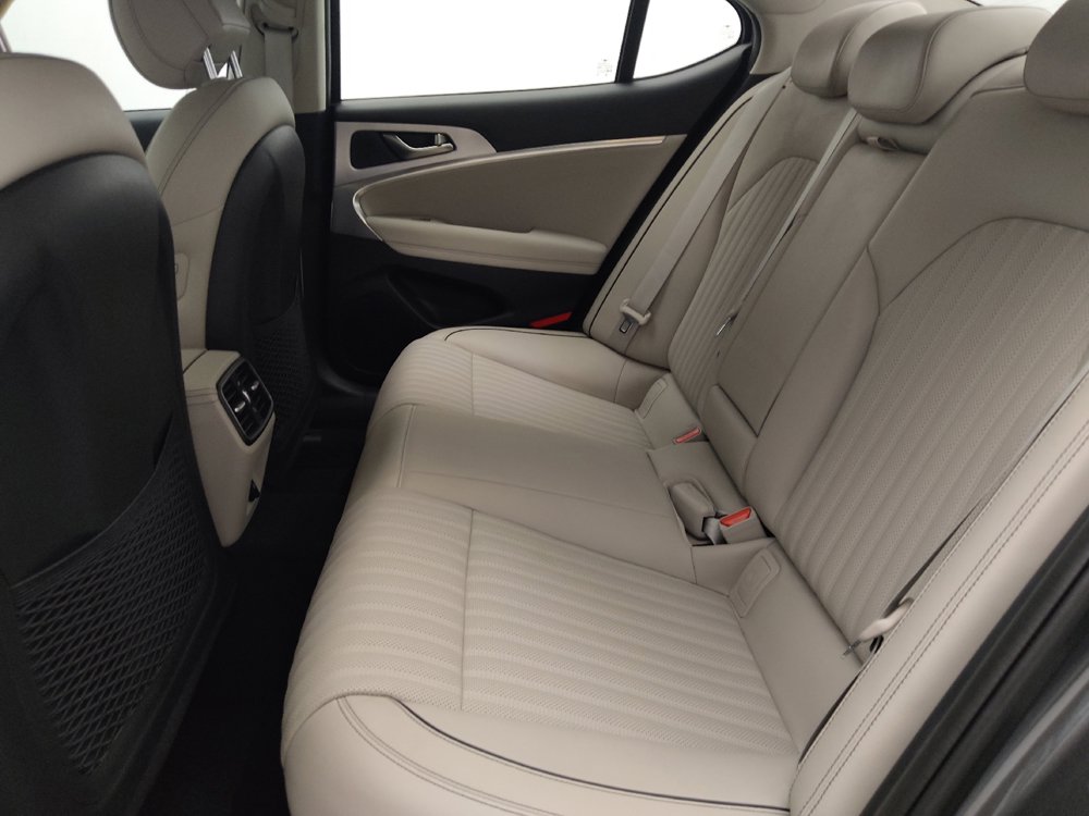 Used 2019 Genesis G70 2.0T Advanced w/ Elite Package RWD image 18