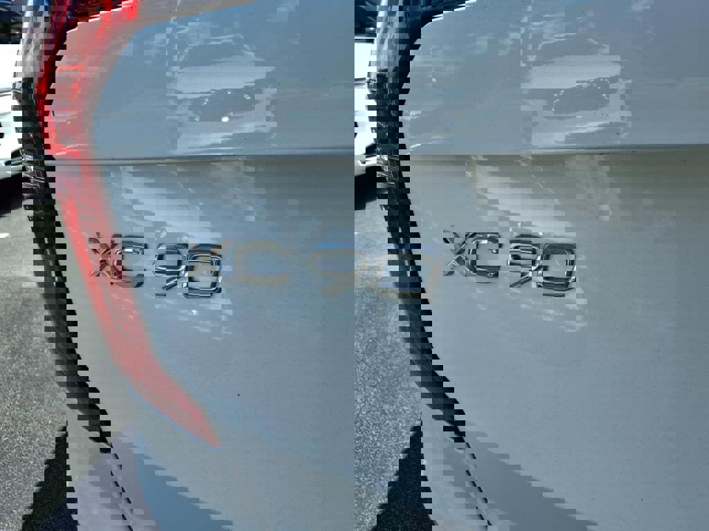 Used 2023 Volvo XC90 B6 Core w/ Protection Package Premier image 5