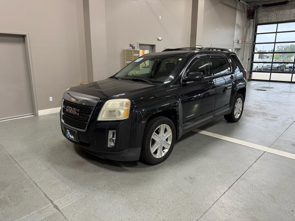 Used 2011 GMC Terrain SLT w/ Cargo Package FWD image 2