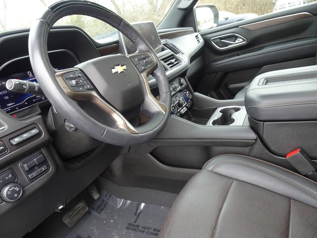 Used 2023 Chevrolet Tahoe High Country w/ Advanced Technology Package AWD/4WD image 13
