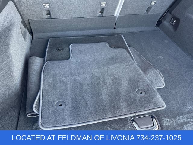 Used 2024 Cadillac Lyriq Luxury image 35