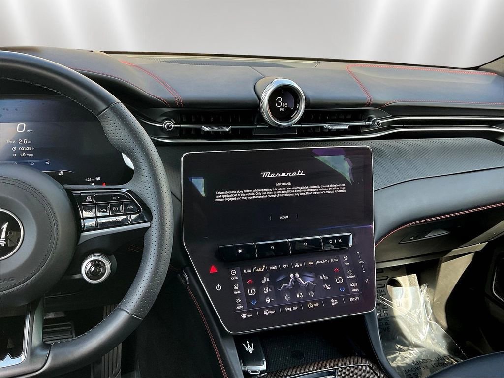 Used 2024 Maserati Grecale Modena AWD/4WD image 9