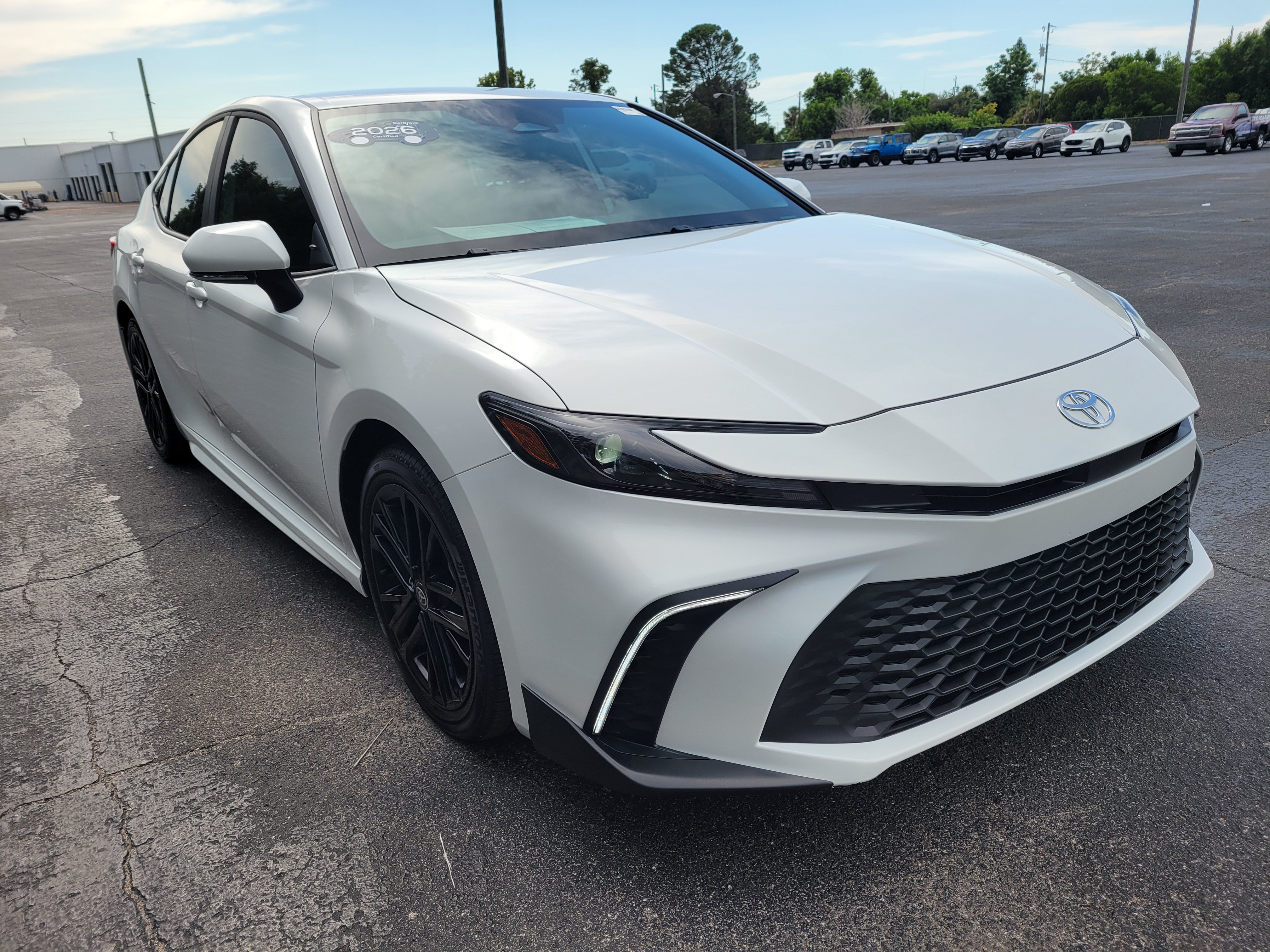 Used 2026 Toyota Camry SE FWD image 3