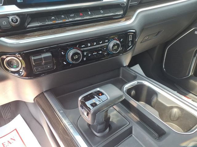 Used 2025 Chevrolet Silverado 1500 LT Trail Boss w/ Convenience Package II AWD/4WD image 18