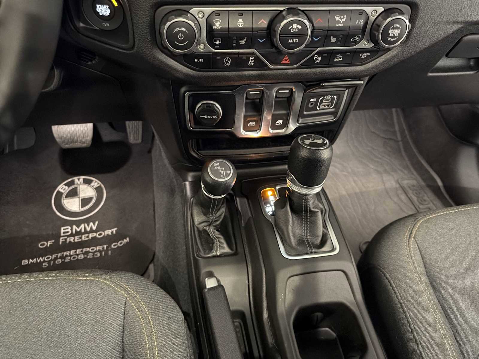 Used 2024 Jeep Wrangler Sport S image 16