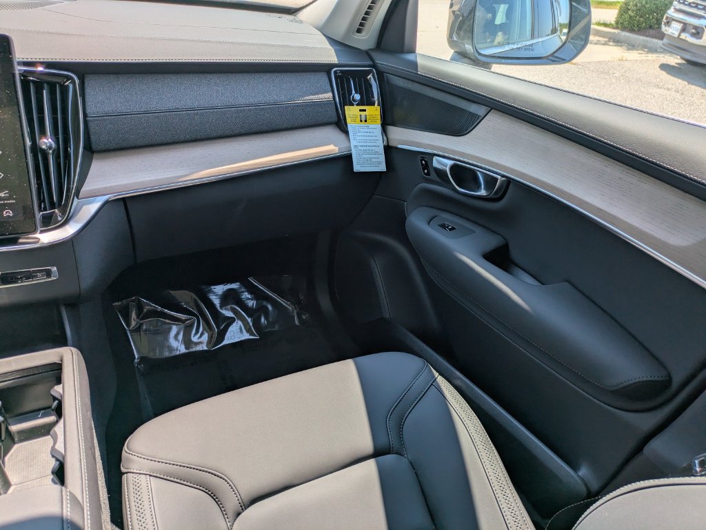 New 2027 Volvo XC90 B6 Plus AWD/4WD image 16