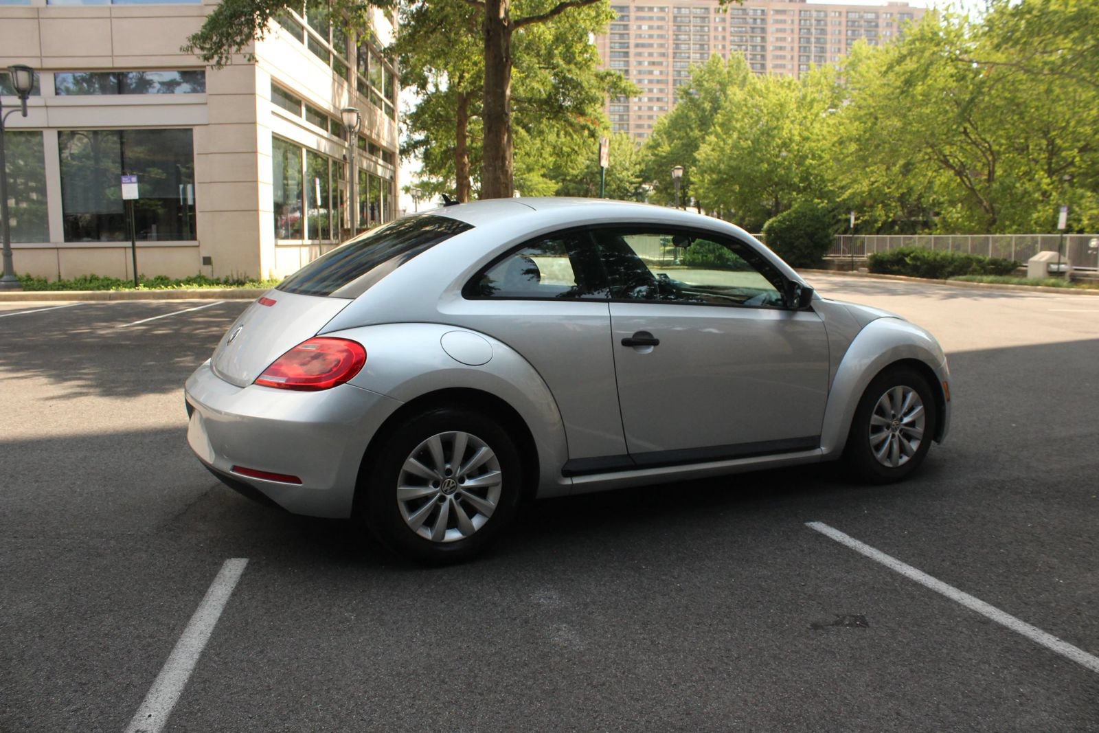 Used 2014 Volkswagen Beetle 1.8T FWD image 7