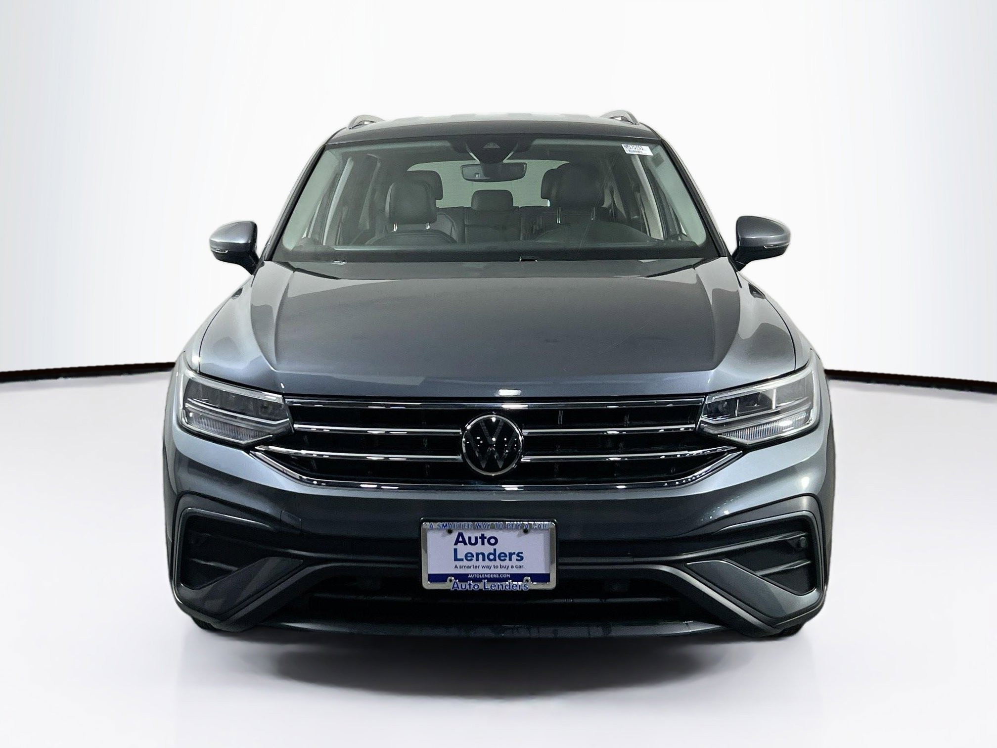 Used 2022 Volkswagen Tiguan SE AWD/4WD image 2
