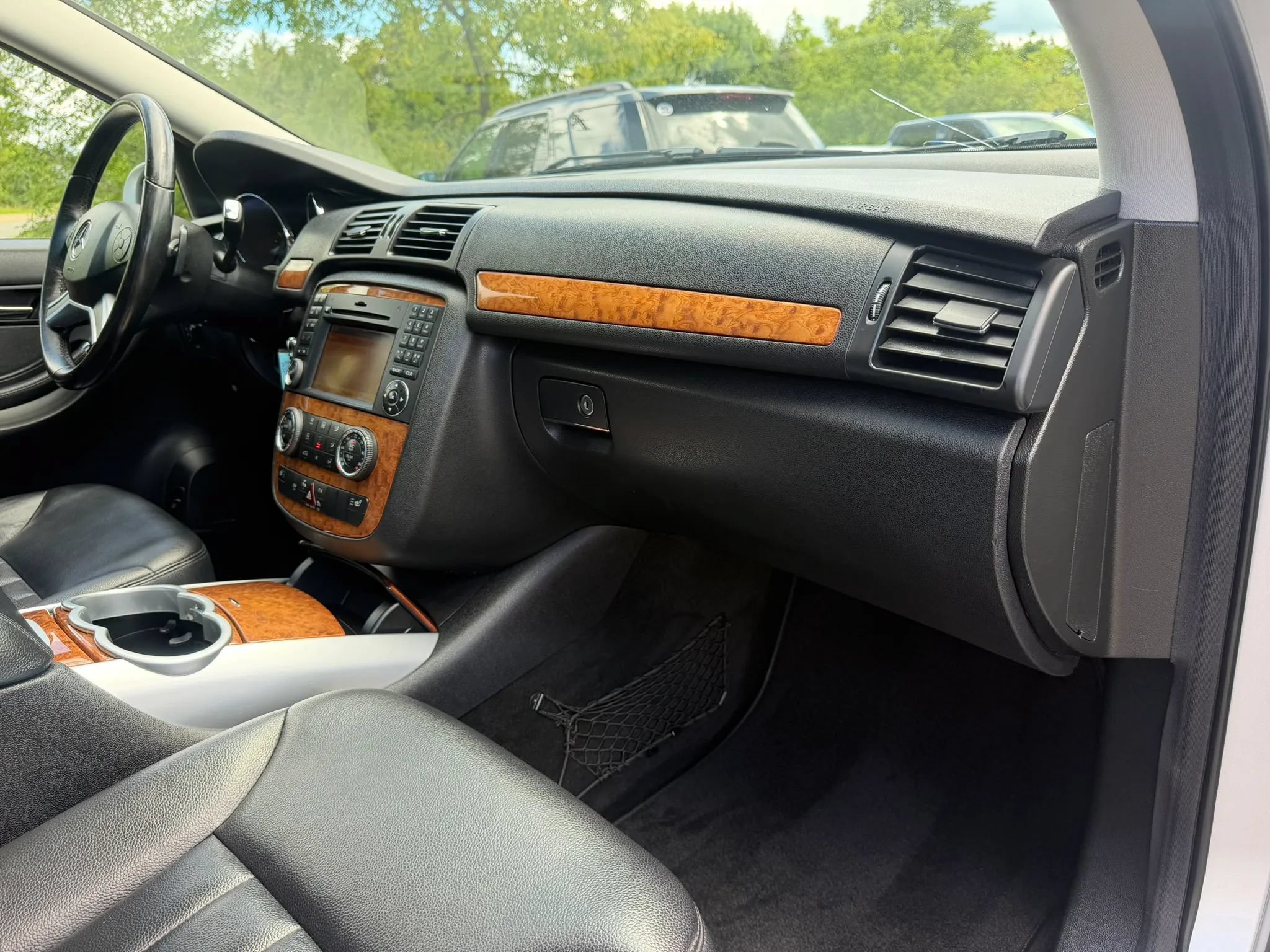Used 2009 Mercedes-Benz R 350 4MATIC image 12