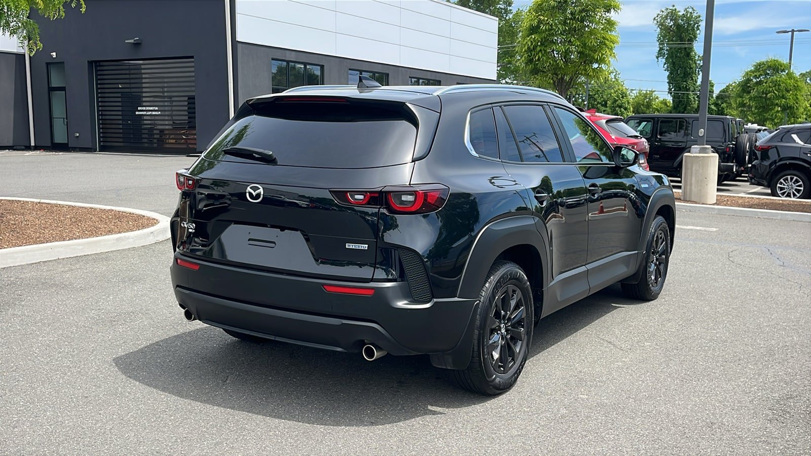 Certified 2025 MAZDA CX-50 2.5 Hybrid w/ Preferred Pkg AWD/4WD image 4