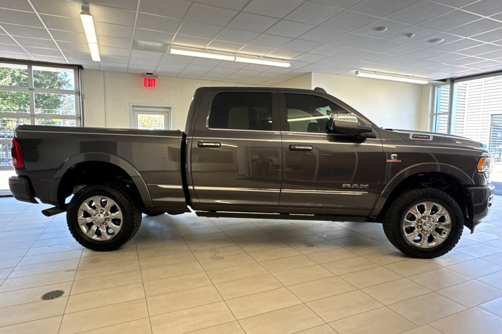 Used 2019 RAM 2500 Limited image 3