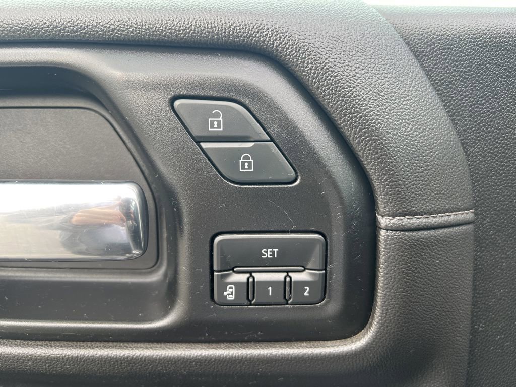 Used 2019 Chevrolet Silverado 1500 LTZ w/ LTZ Plus Package image 24